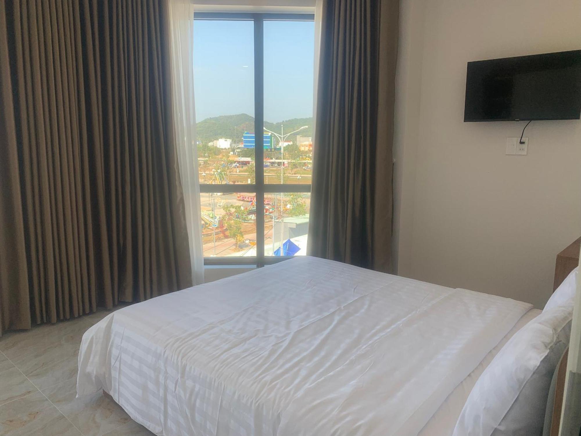 Ha Hung Panorama Hotel Hà Tiên Esterno foto